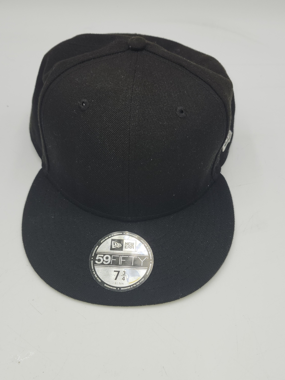 New Era 59FIFTY Black Fitted Cap - 7 3/4